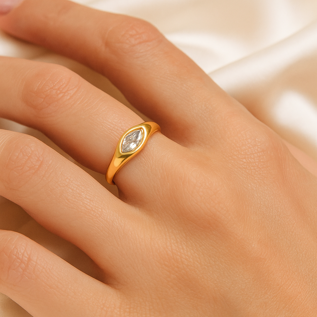 Anillo de sello de circón de ojo de caballo en acero inoxidable chapado en oro 18k