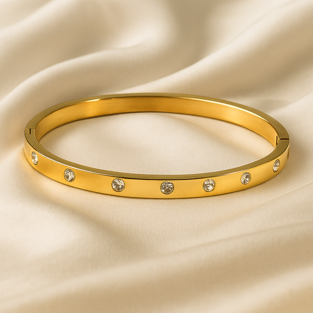 Pulsera tipo brazalete chapada en oro de 18K con circonitas en acero inoxidable